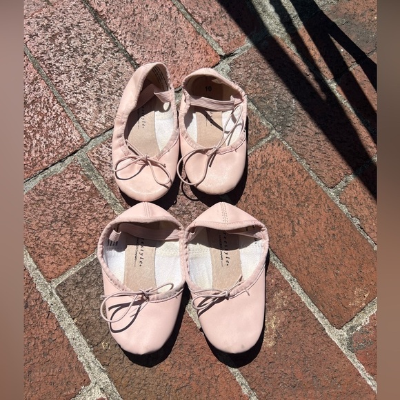 Tap Shoes For Girls. Size 5 1/2 youth, 6 children, and 6 children - Picture 9 of 9